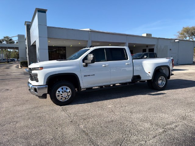 New 2026 Chevrolet Silverado 3500 LT w/ All Star Edition AWD/4WD image 3