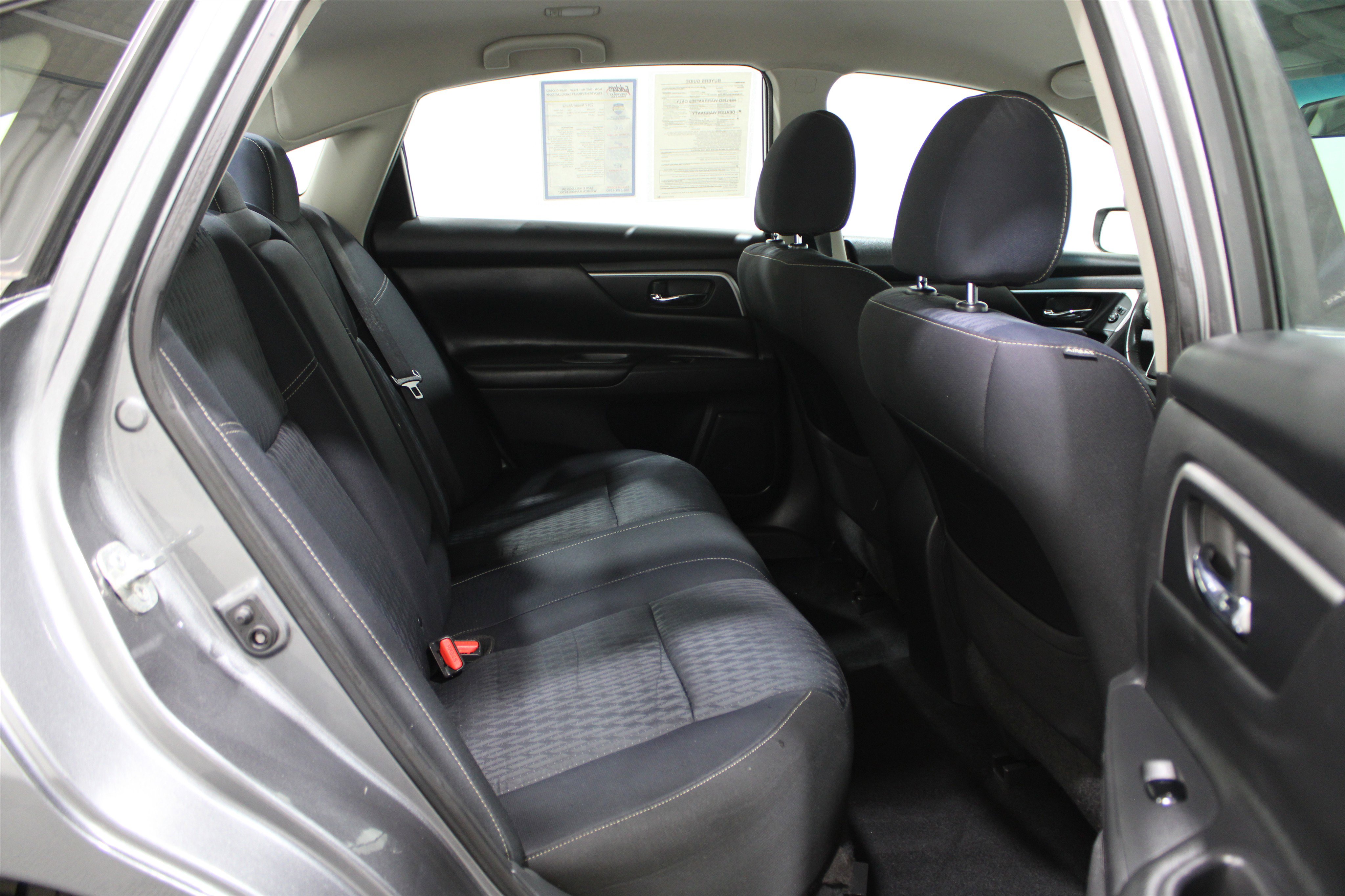 Used 2017 Nissan Altima 2.5 SV image 24