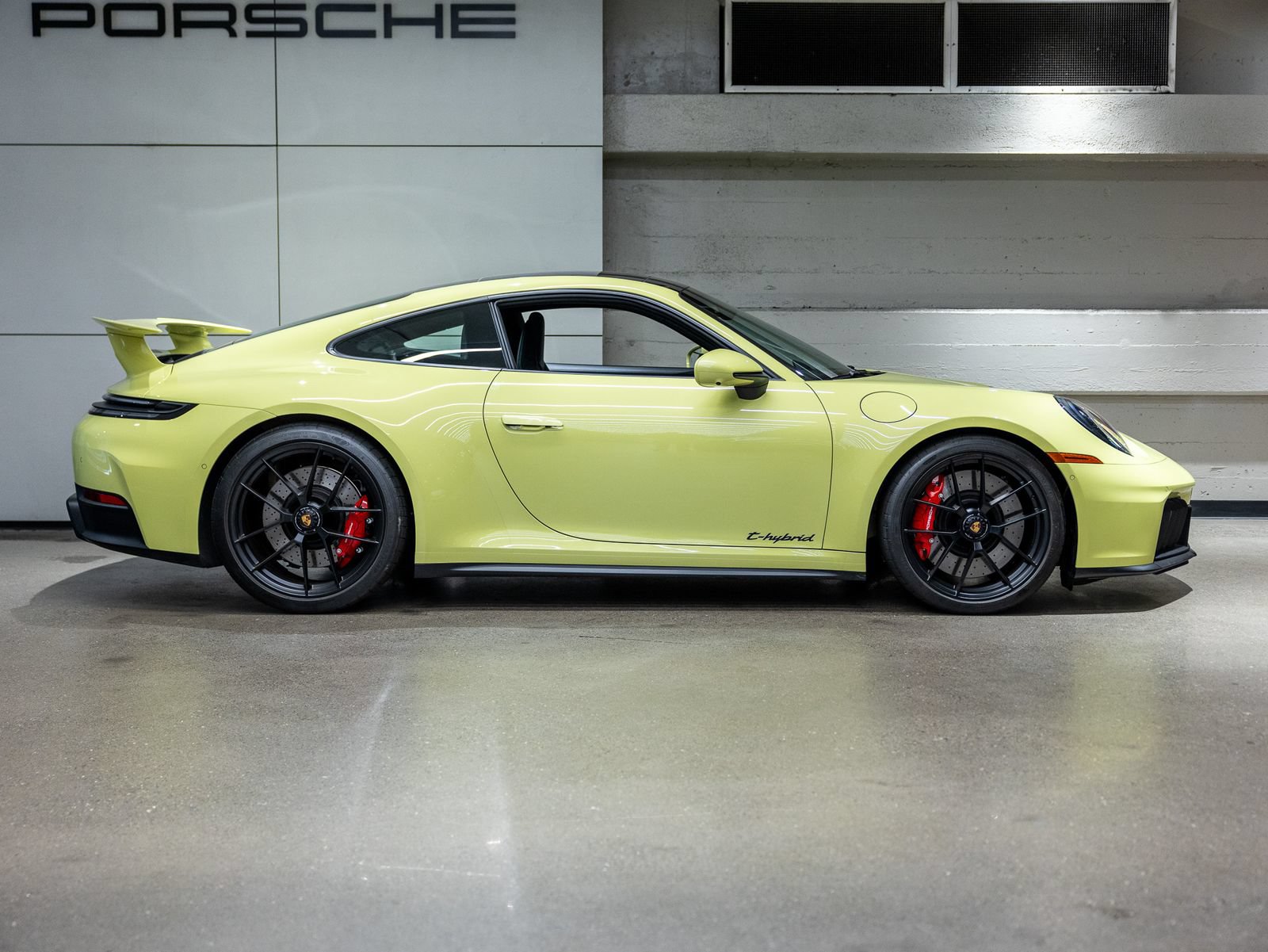 Certified 2026 Porsche 911 Carrera GTS RWD image 18