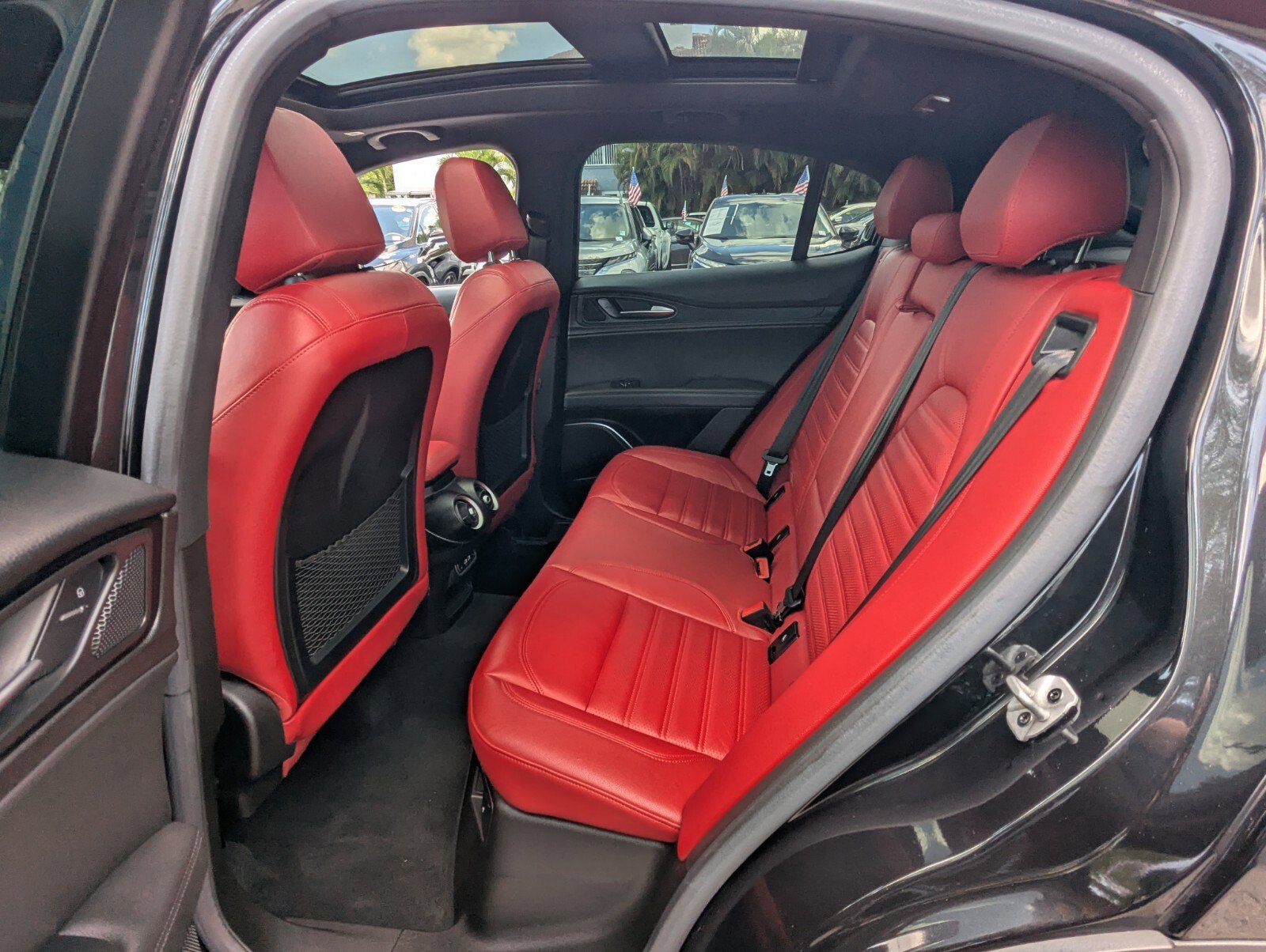 Used 2023 Alfa Romeo Stelvio Sprint RWD image 13