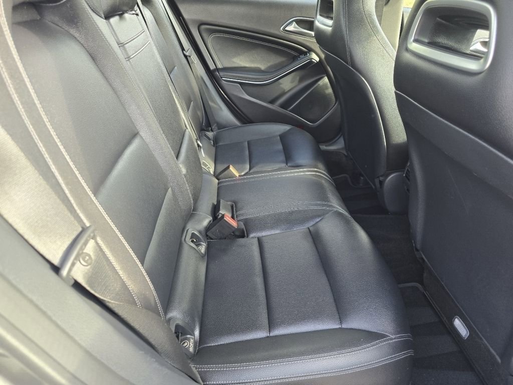 Used 2019 Mercedes-Benz CLA 250 4MATIC w/ Premium Package image 21