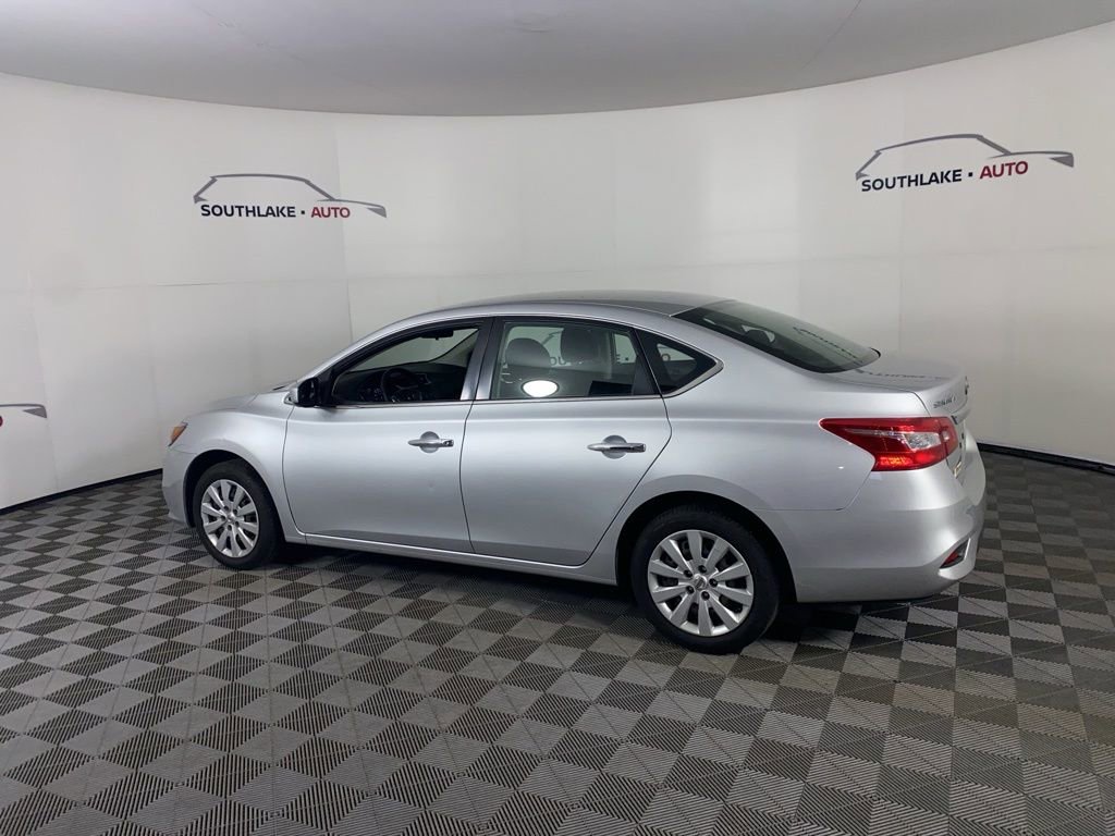 Used 2016 Nissan Sentra S image 6