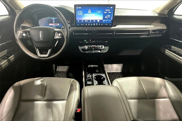 Used 2023 Lincoln Corsair Reserve w/ Equipment Group 201A image 7