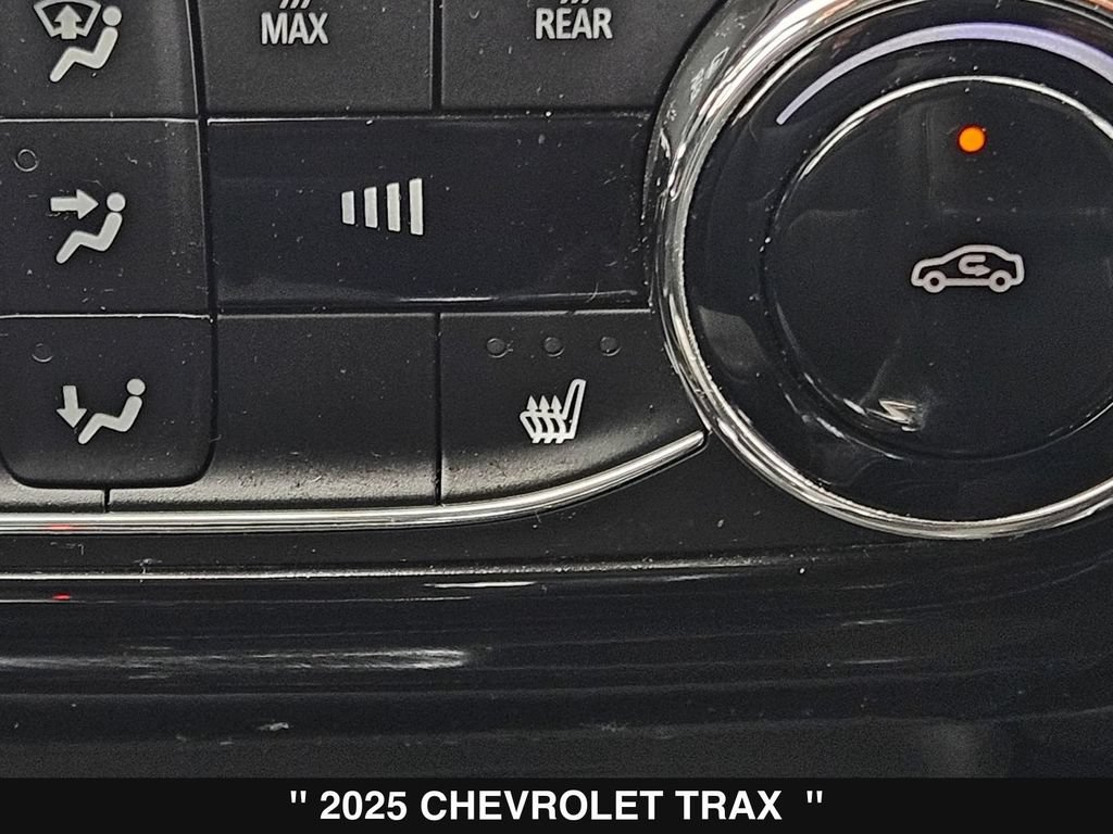 Used 2025 Chevrolet Trax ACTIV w/ Driver Confidence Package FWD image 21
