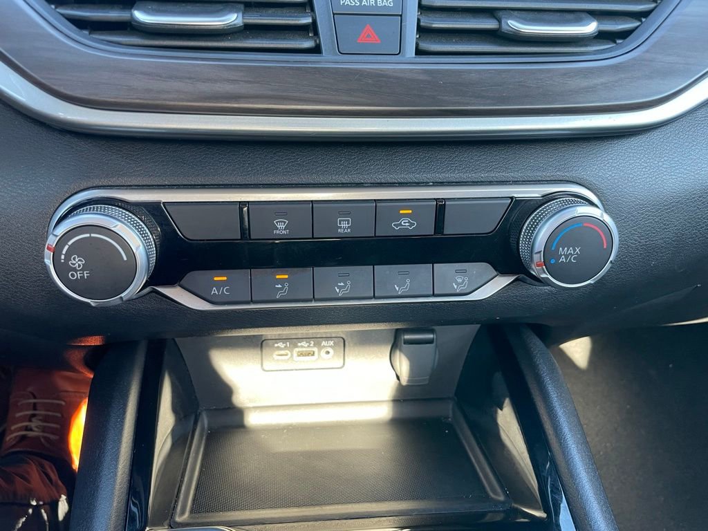 Used 2024 Nissan Altima 2.5 SV image 11