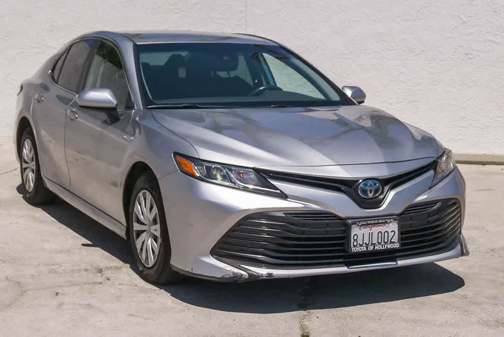 Used 2019 Toyota Camry LE FWD image 3