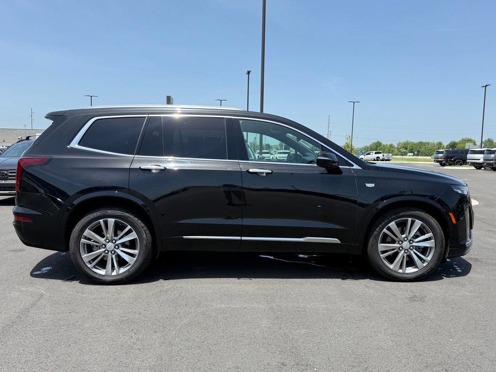 Used 2023 Cadillac XT6 Premium Luxury AWD/4WD image 4