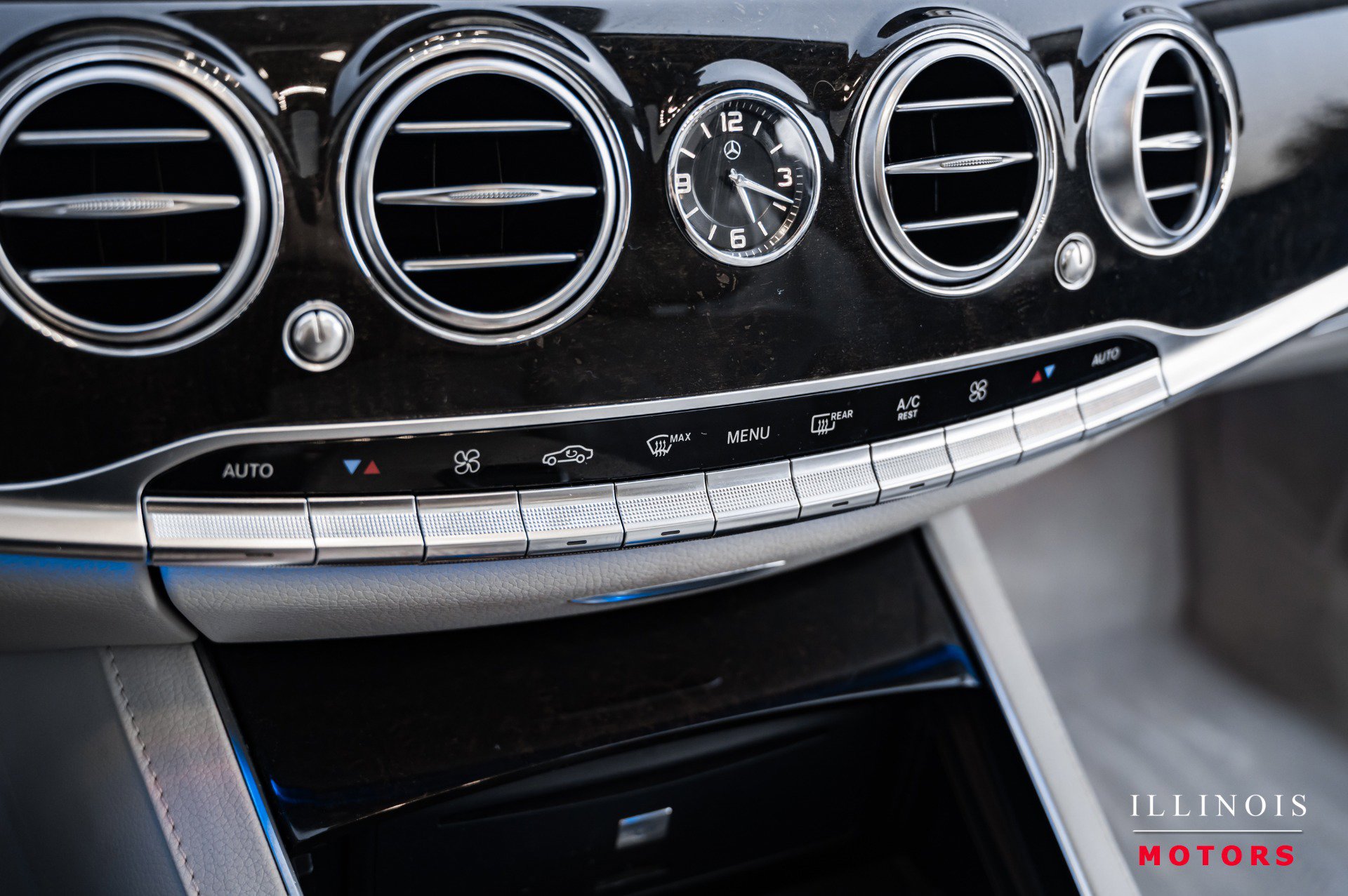 Used 2015 Mercedes-Benz S 550 Sedan w/ Premium 1 Package image 24
