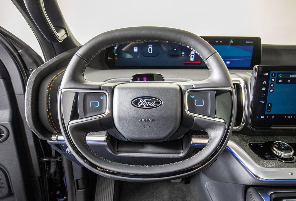 Used 2025 Ford Expedition Tremor image 21