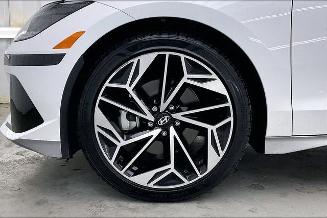 Certified 2024 Hyundai Ioniq 6 SEL AWD/4WD image 10