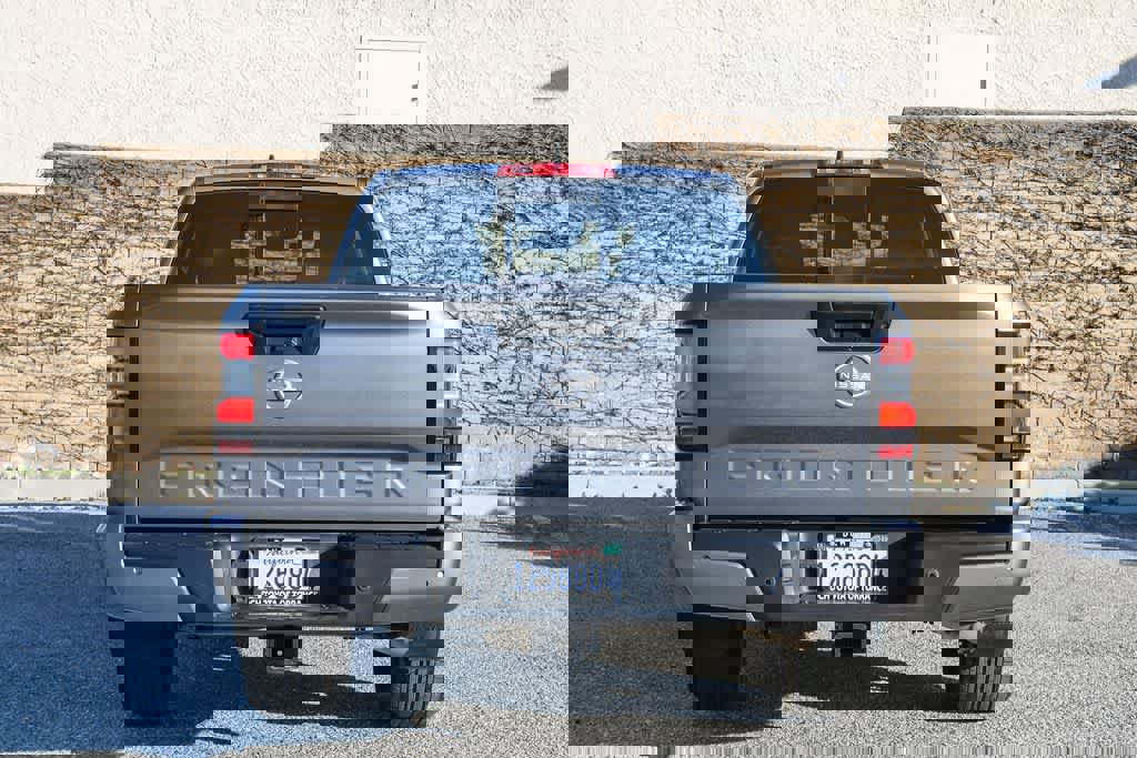 Used 2025 Nissan Frontier SV w/ SV Convenience Package image 8