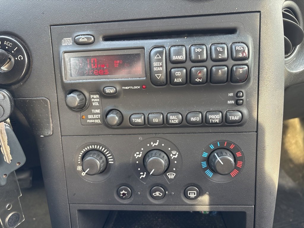 Used 2004 Pontiac Grand Prix GT w/ Drivers Package image 15