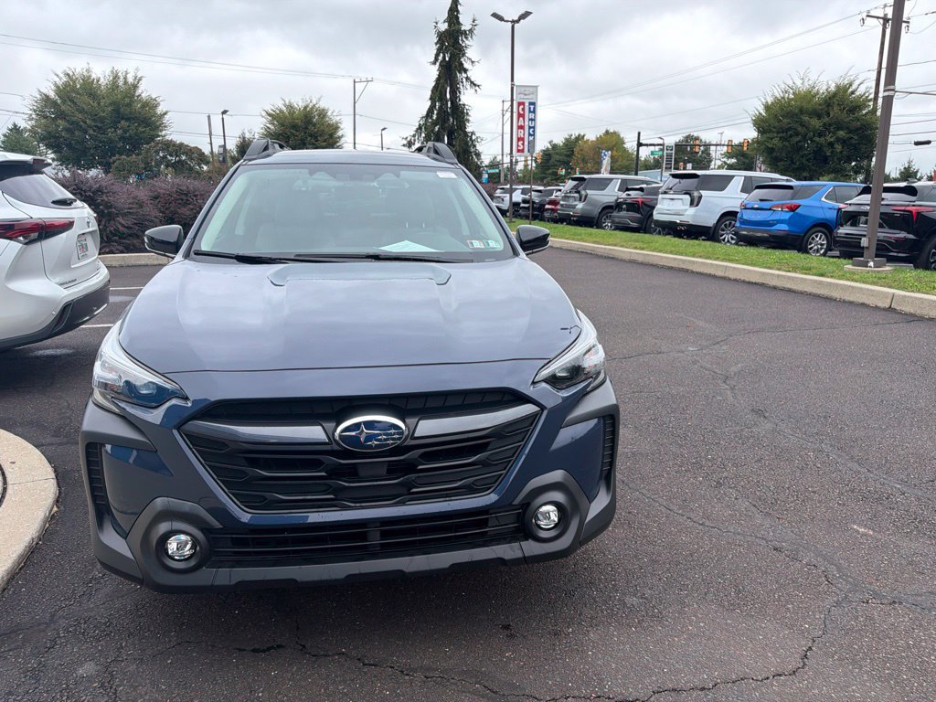 Used 2025 Subaru Outback Premium AWD/4WD image 9