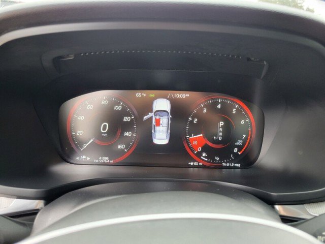 Used 2019 Volvo S60 T5 R-Design image 17