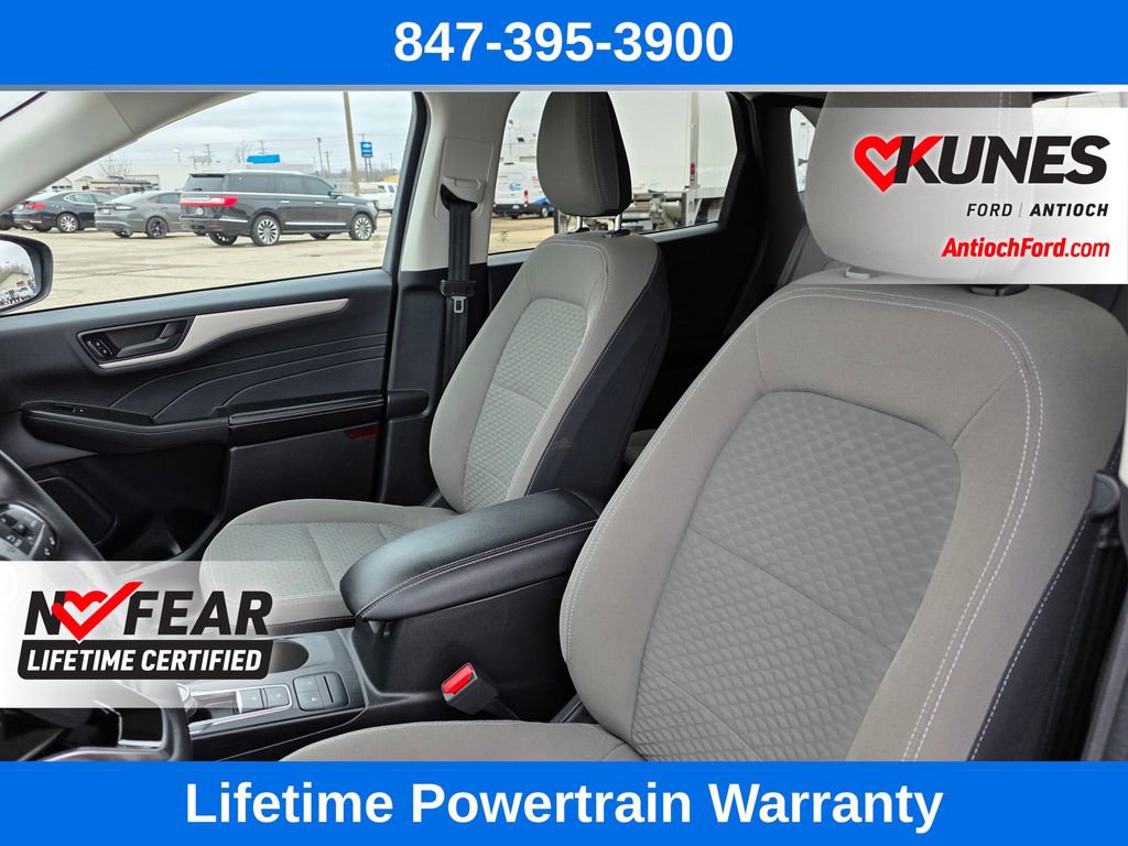 Used 2022 Ford Escape SE w/ Cold Weather Package FWD image 16