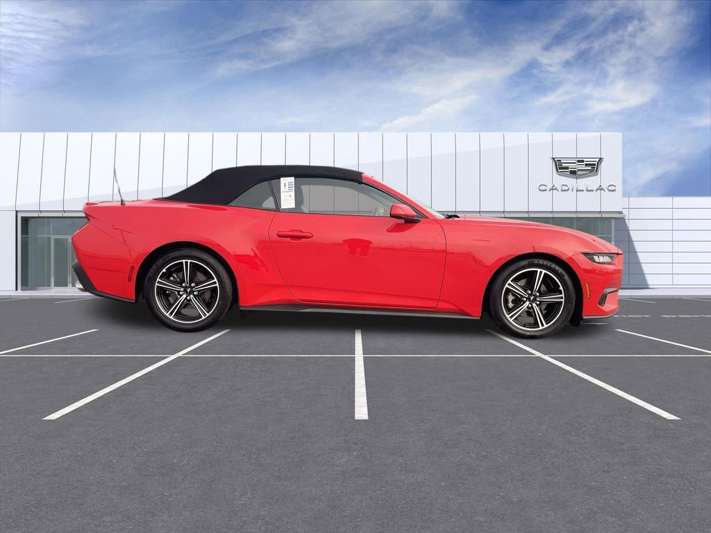 Used 2025 Ford Mustang Premium image 9