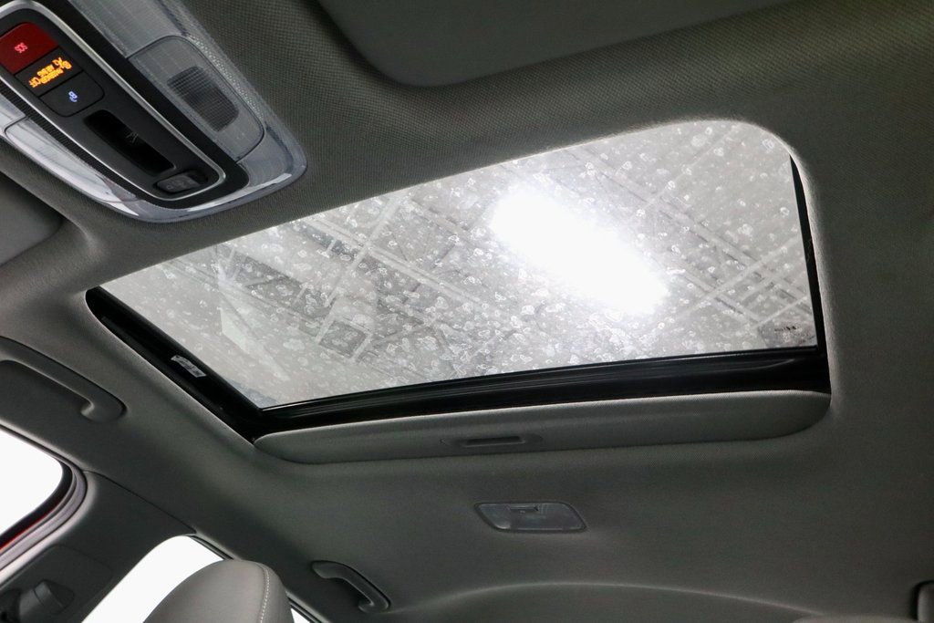 Certified 2025 Hyundai Elantra SEL image 38