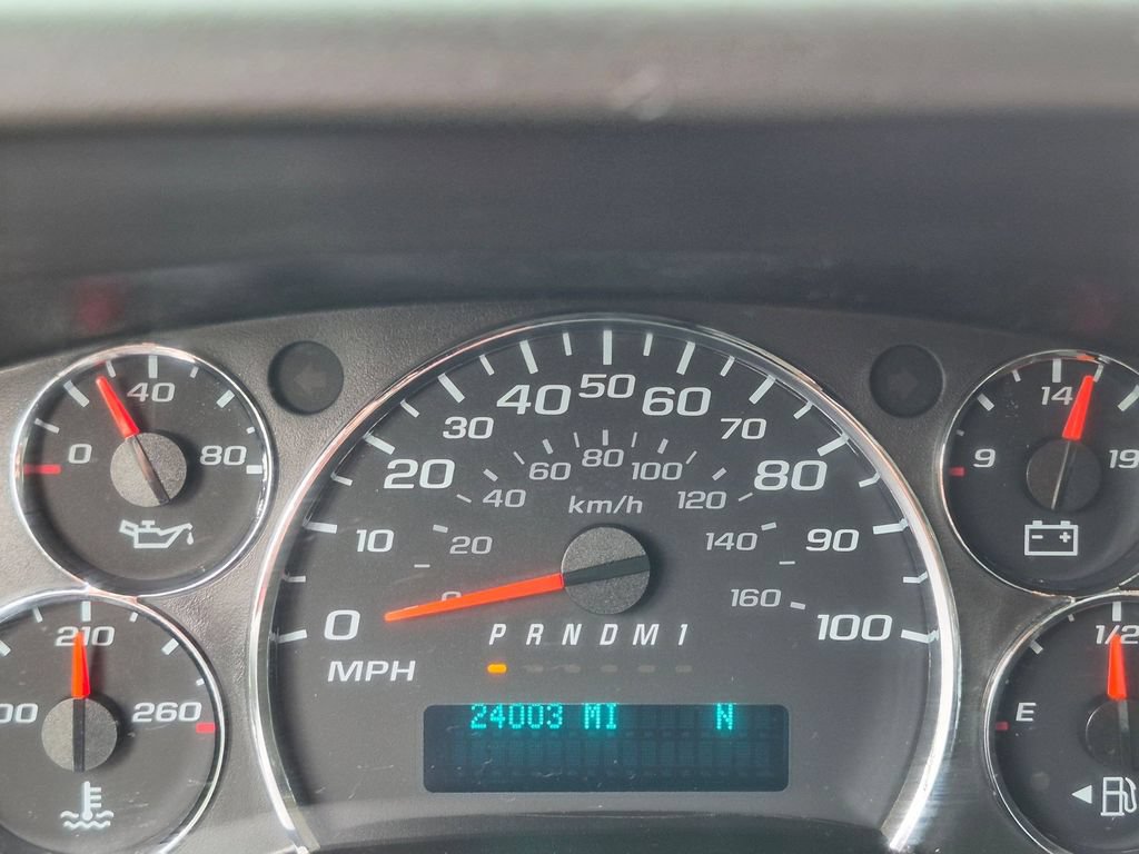 Used 2018 Chevrolet Express 3500 LT w/ LT Preferred Equipment Group RWD image 13