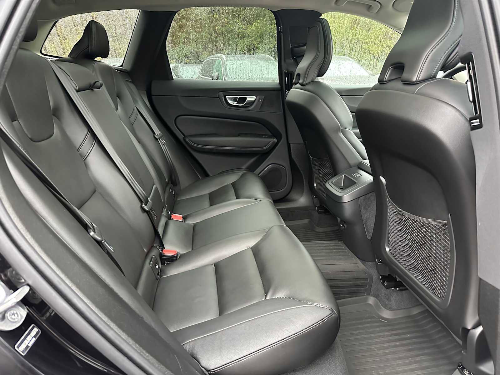 Used 2025 Volvo XC60 B5 Core w/ Protection Package Premier image 12