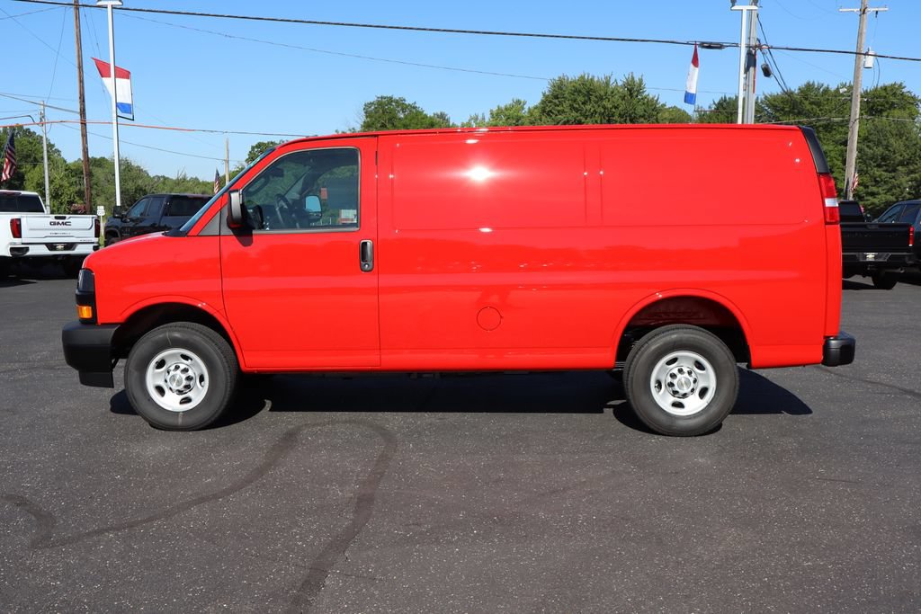 New 2026 Chevrolet Express 2500 w/ Driver Convenience Package RWD image 25