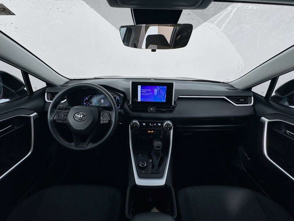 Used 2024 Toyota RAV4 AWD Hybrid image 42