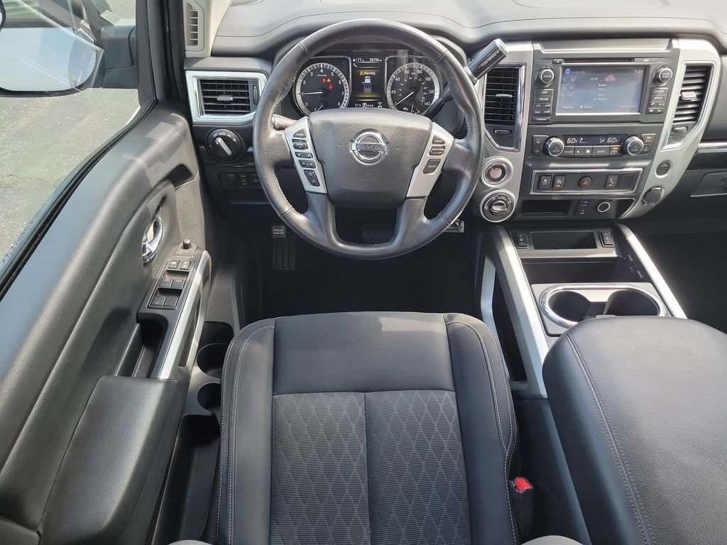 Used 2018 Nissan Titan SV w/ SV Convenience Package AWD/4WD image 14