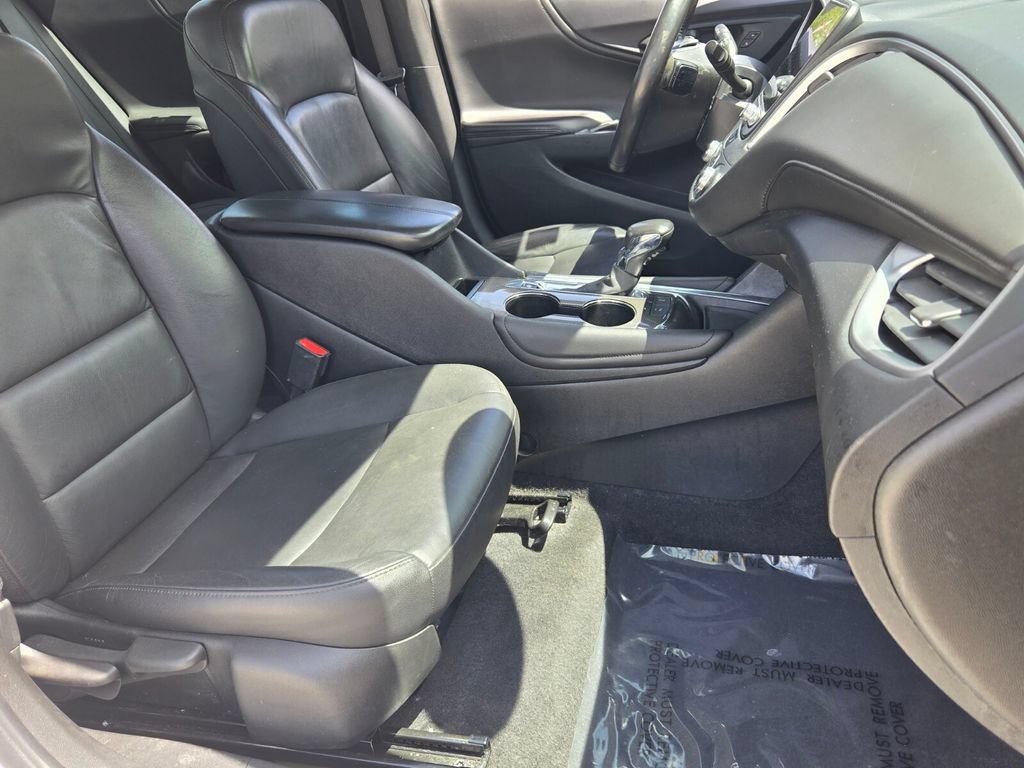 Used 2022 Chevrolet Malibu LT w/ Leather Package FWD image 16