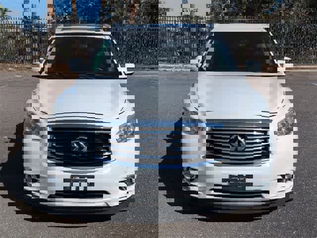 Used 2013 INFINITI JX35 w/ Premium Pkg image 3