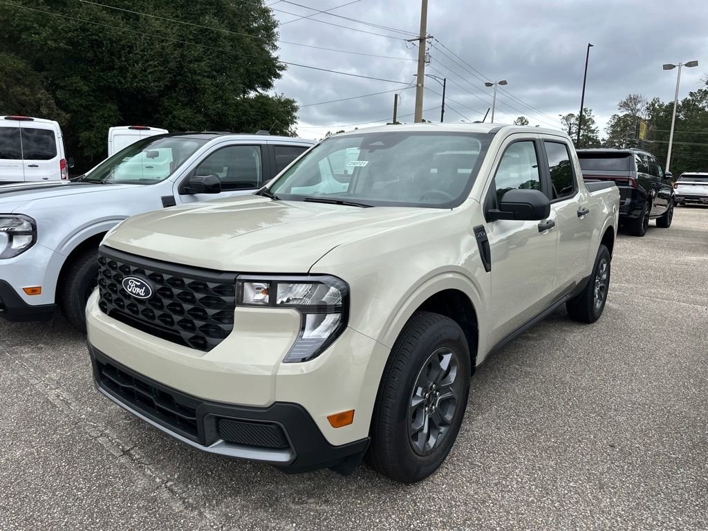 New 2025 Ford Maverick XLT FWD image 2