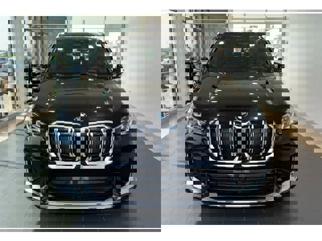 Used 2025 BMW X1 xDrive28i w/ Technology Package image 42