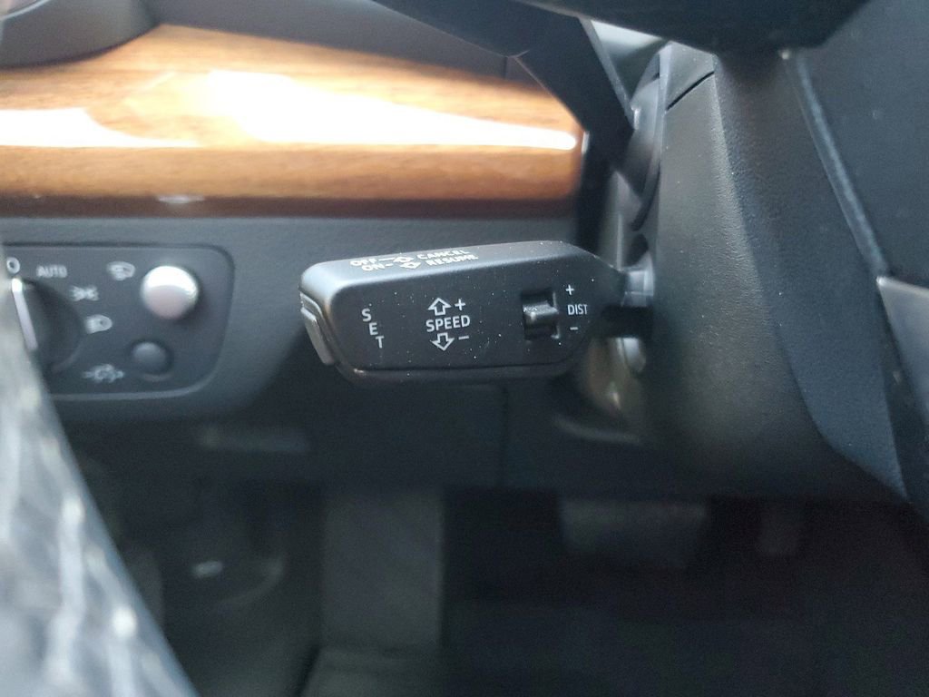 Used 2021 Audi Q5 Prestige w/ Prestige Package image 25