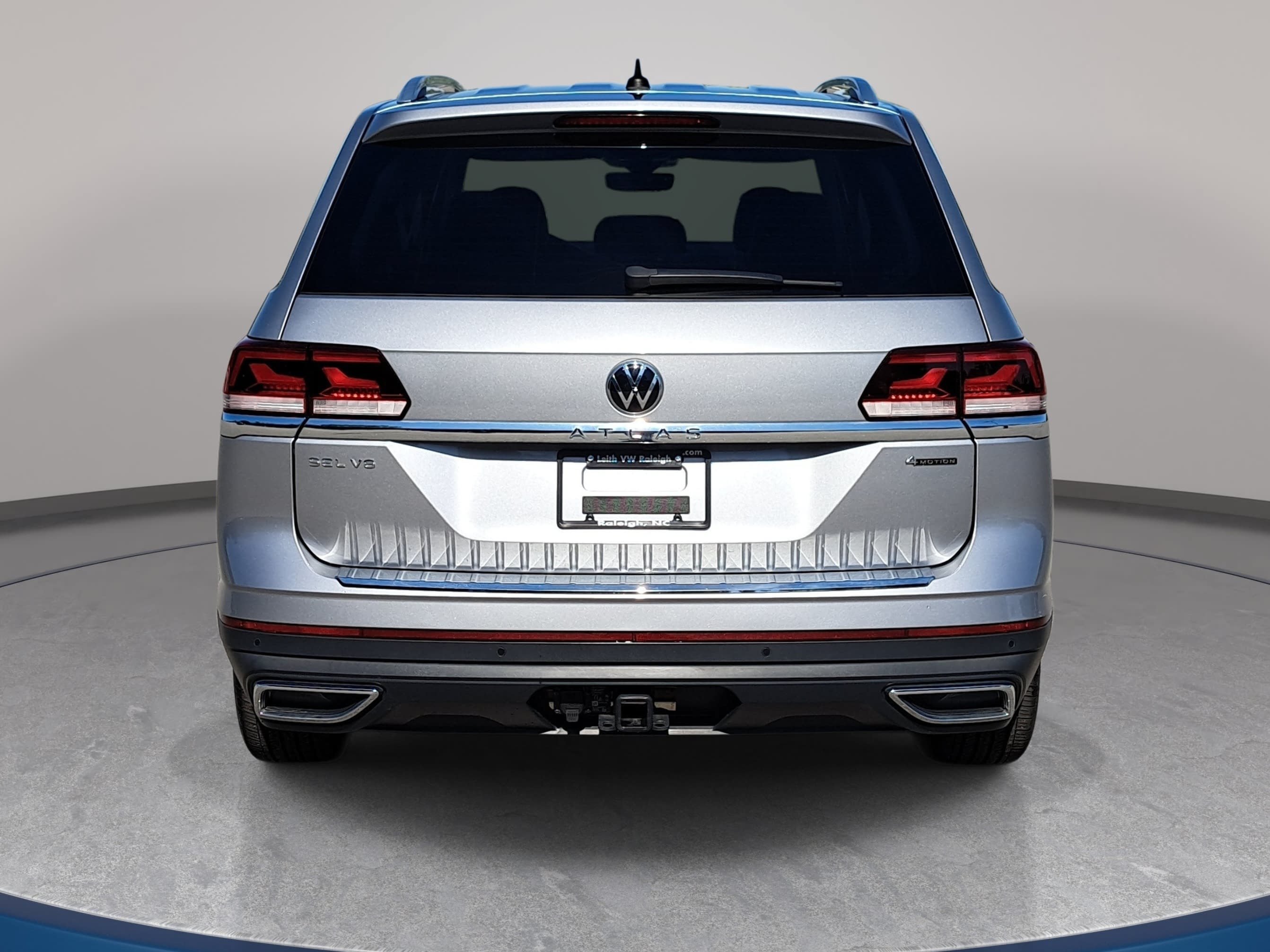 Used 2023 Volkswagen Atlas SEL AWD/4WD image 6