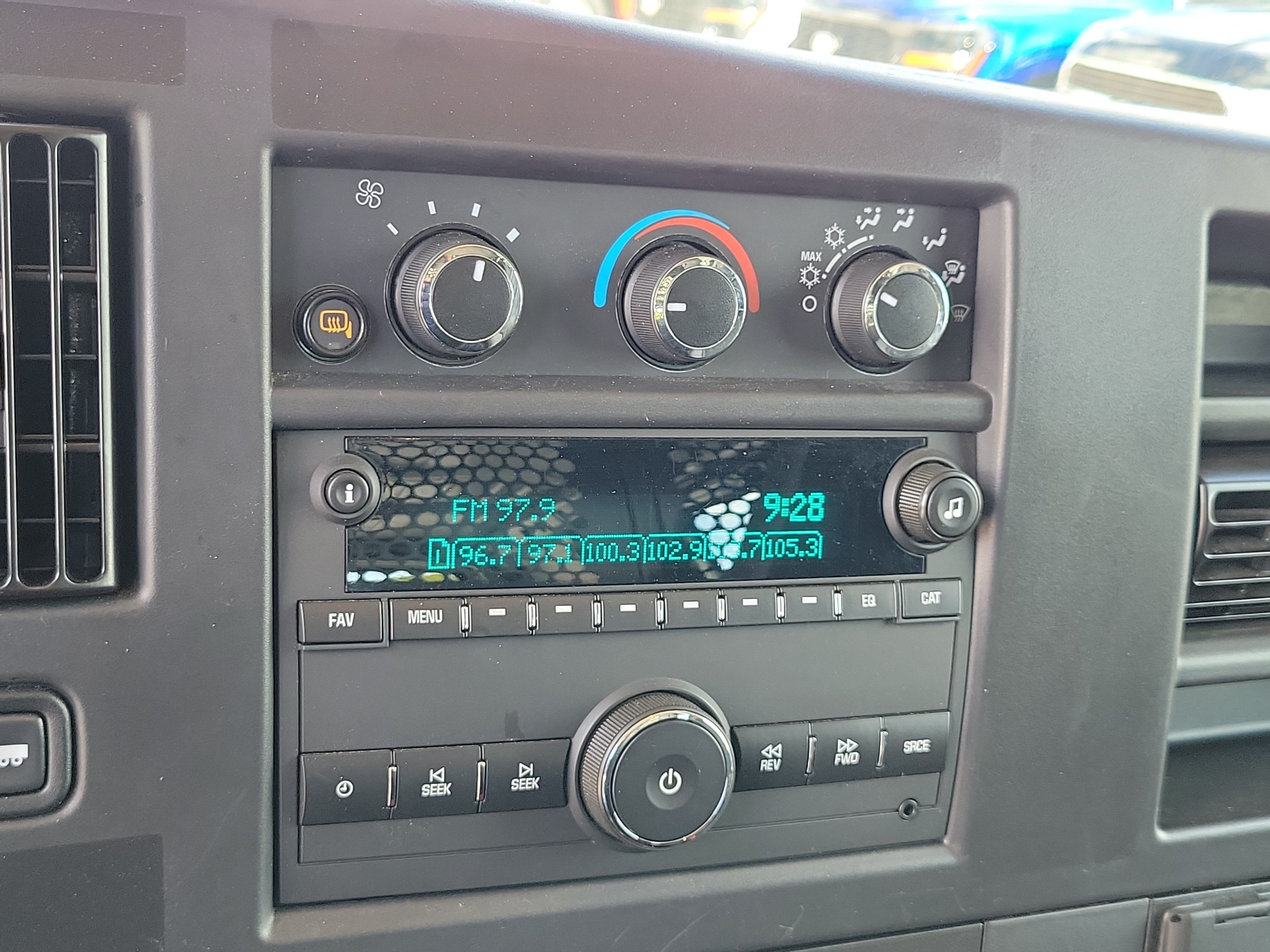 Used 2024 GMC Savana 2500 w/ Driver Convenience Package RWD image 21