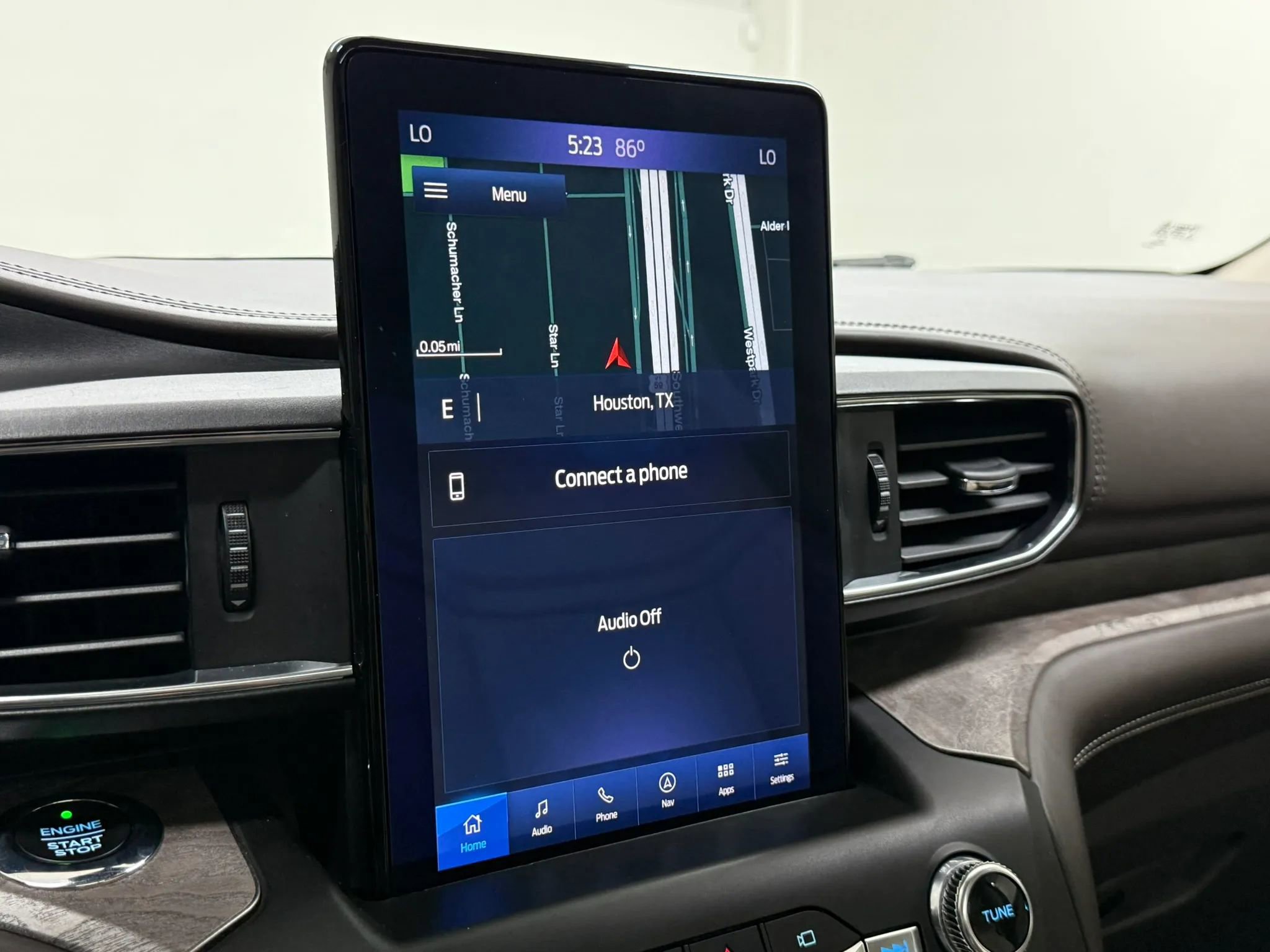 Used 2020 Ford Explorer Platinum w/ Premium Technology Package image 36