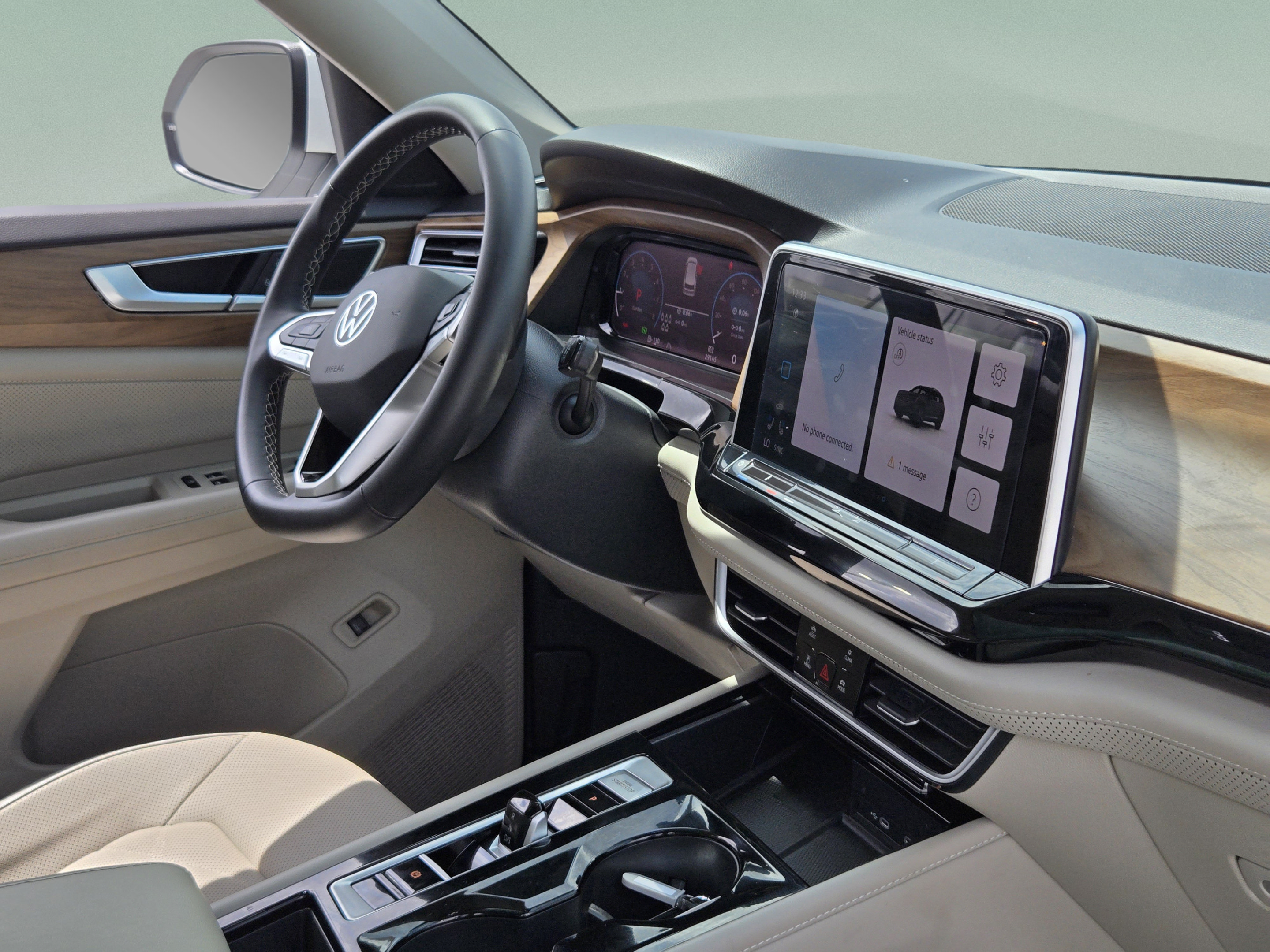 Used 2024 Volkswagen Atlas SE w/ Panoramic Sunroof Package AWD/4WD image 30