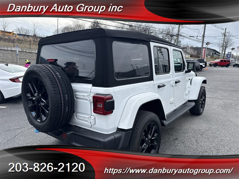 Used 2022 Jeep Wrangler Unlimited Sahara w/ Cold Weather Group AWD/4WD image 6