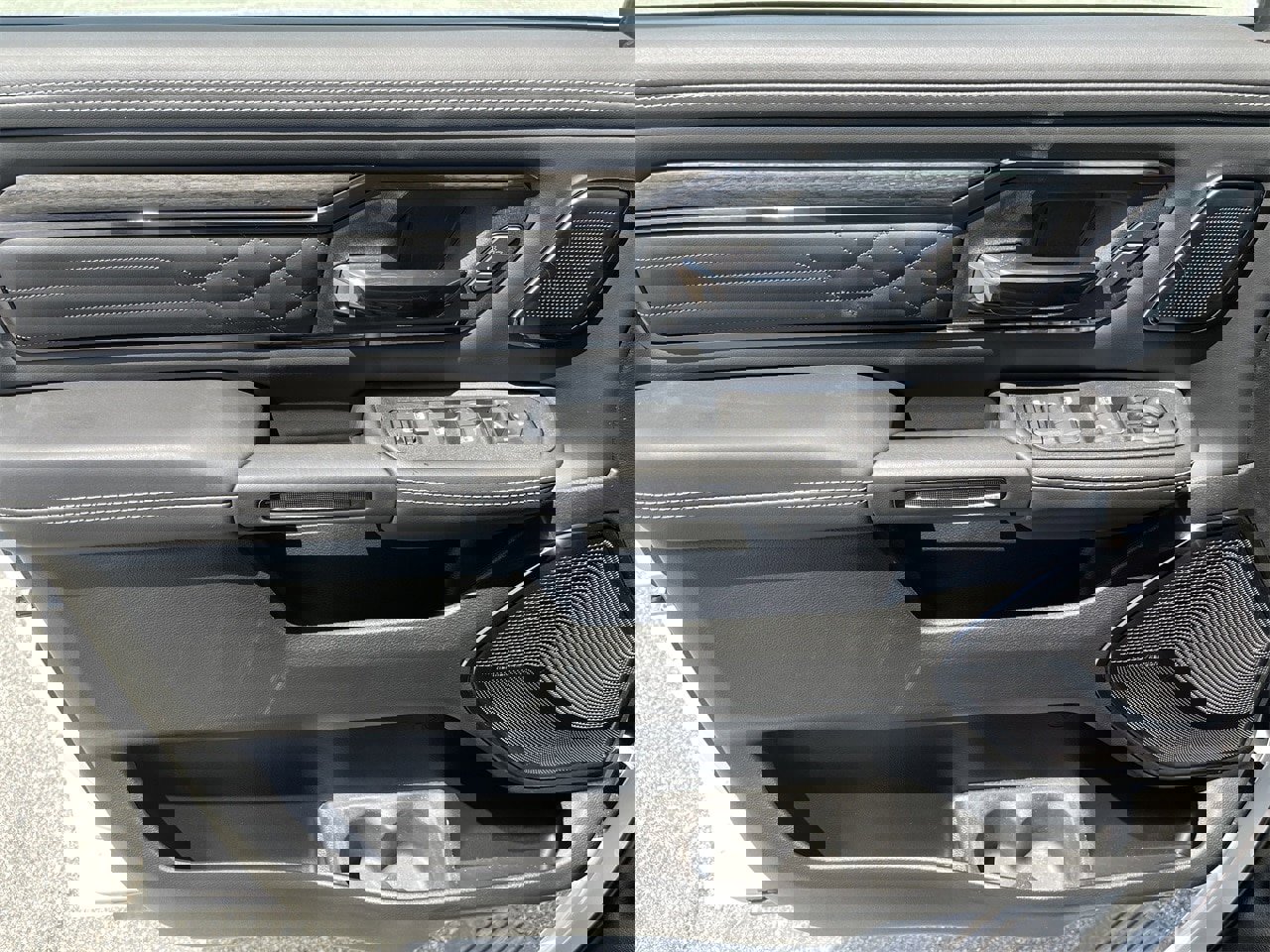 New 2025 RAM 1500 Limited image 20