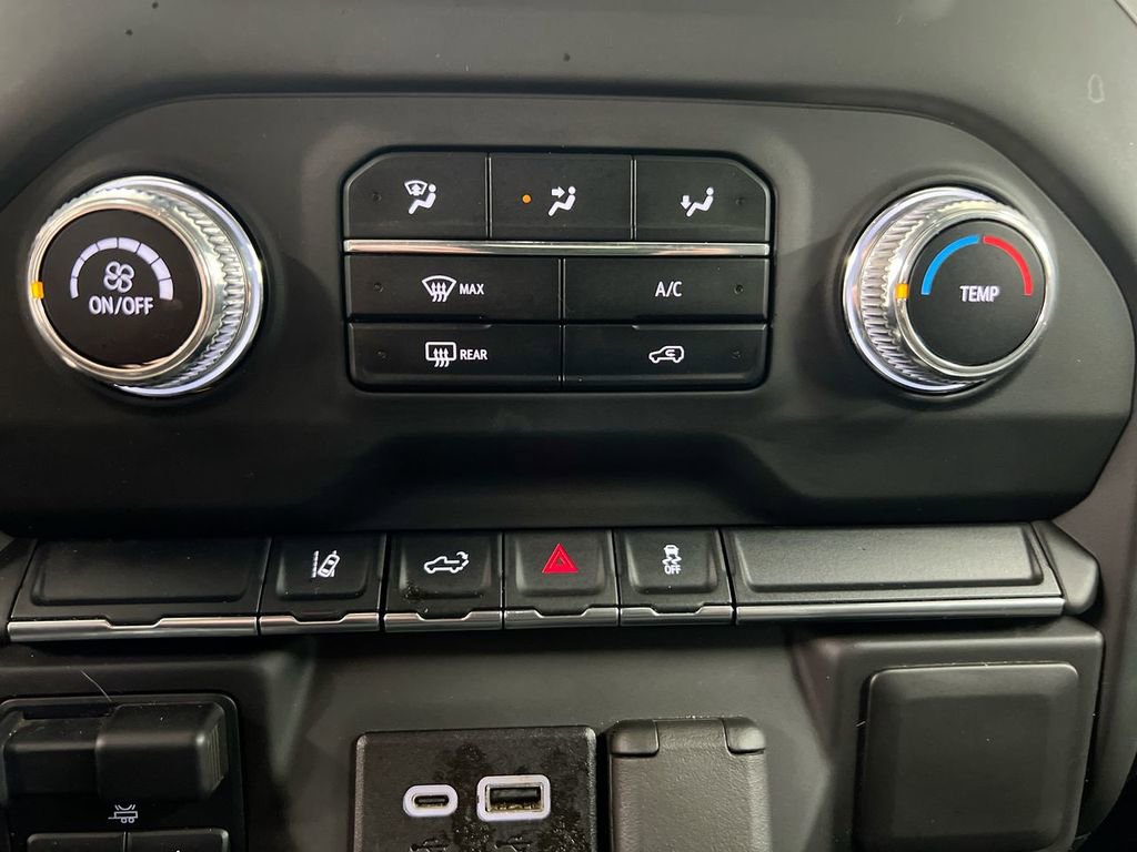 Used 2024 GMC Sierra 2500 Pro w/ Convenience Package image 16