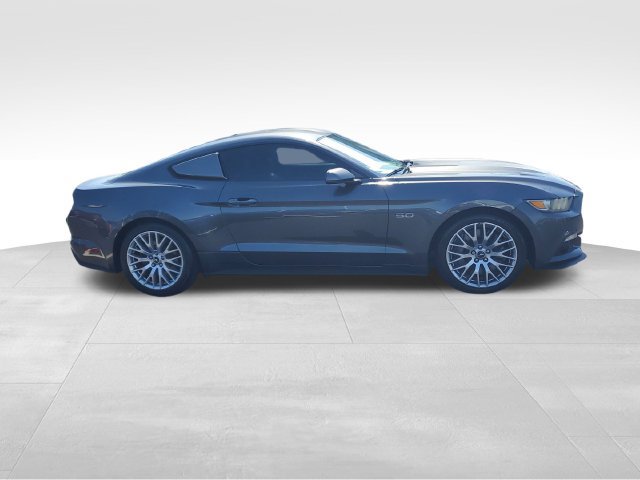 Used 2017 Ford Mustang GT Premium w/ GT Performance Package RWD image 3