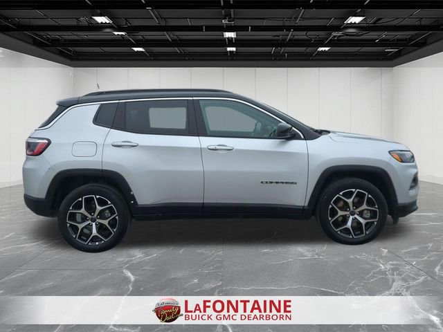 Used 2025 Jeep Compass Limited AWD/4WD image 9