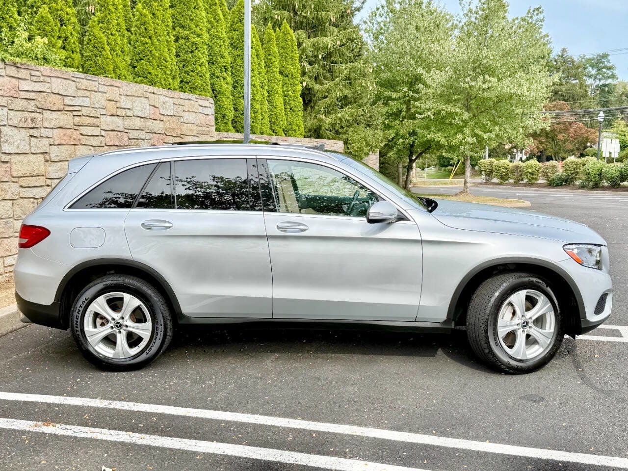 Used 2018 Mercedes-Benz GLC 300 4MATIC image 5