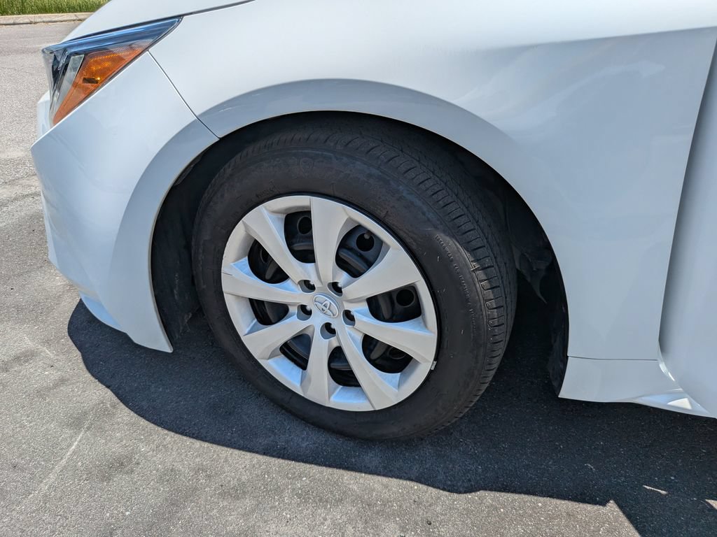 Used 2024 Toyota Corolla LE FWD image 36