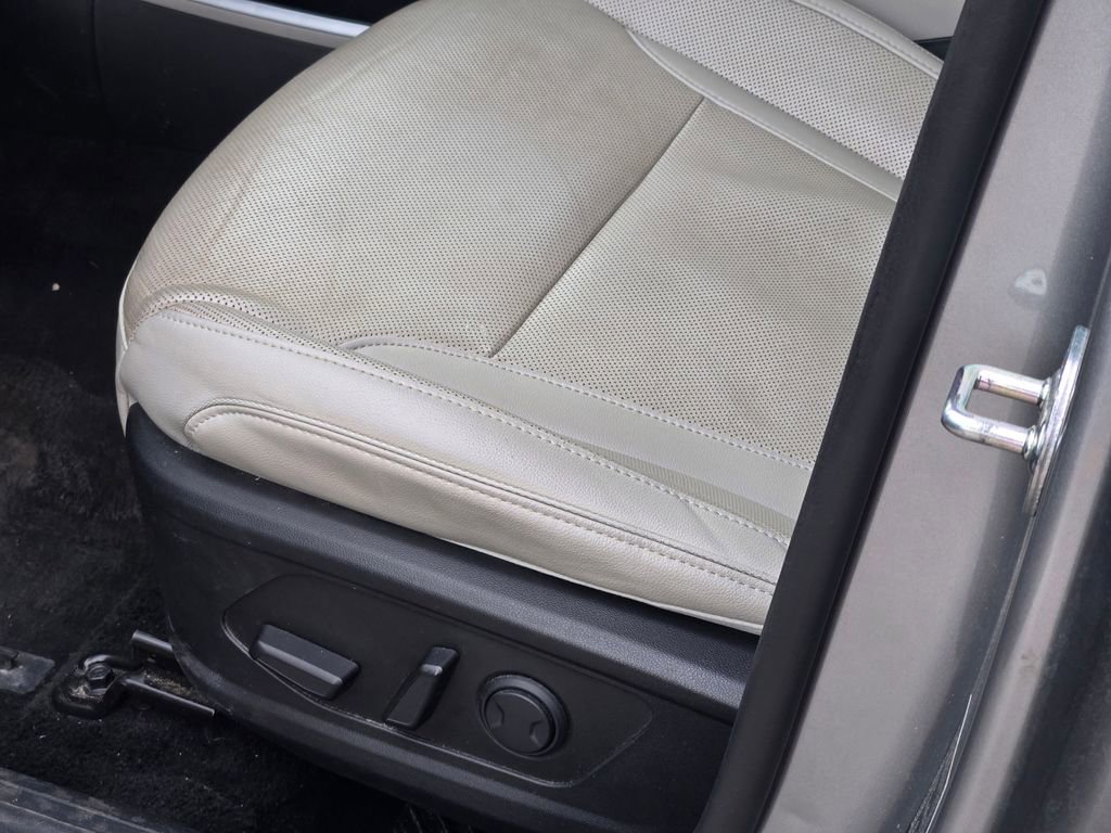 Certified 2024 Hyundai Tucson Limited FWD image 34