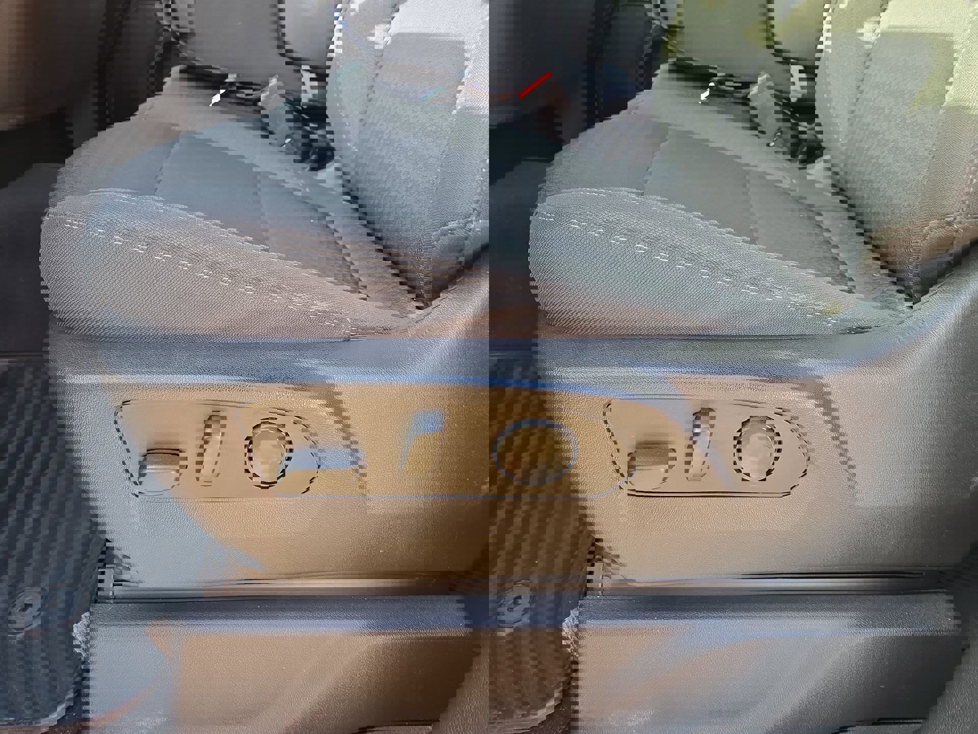 Used 2024 Chevrolet Silverado 1500 LT image 17