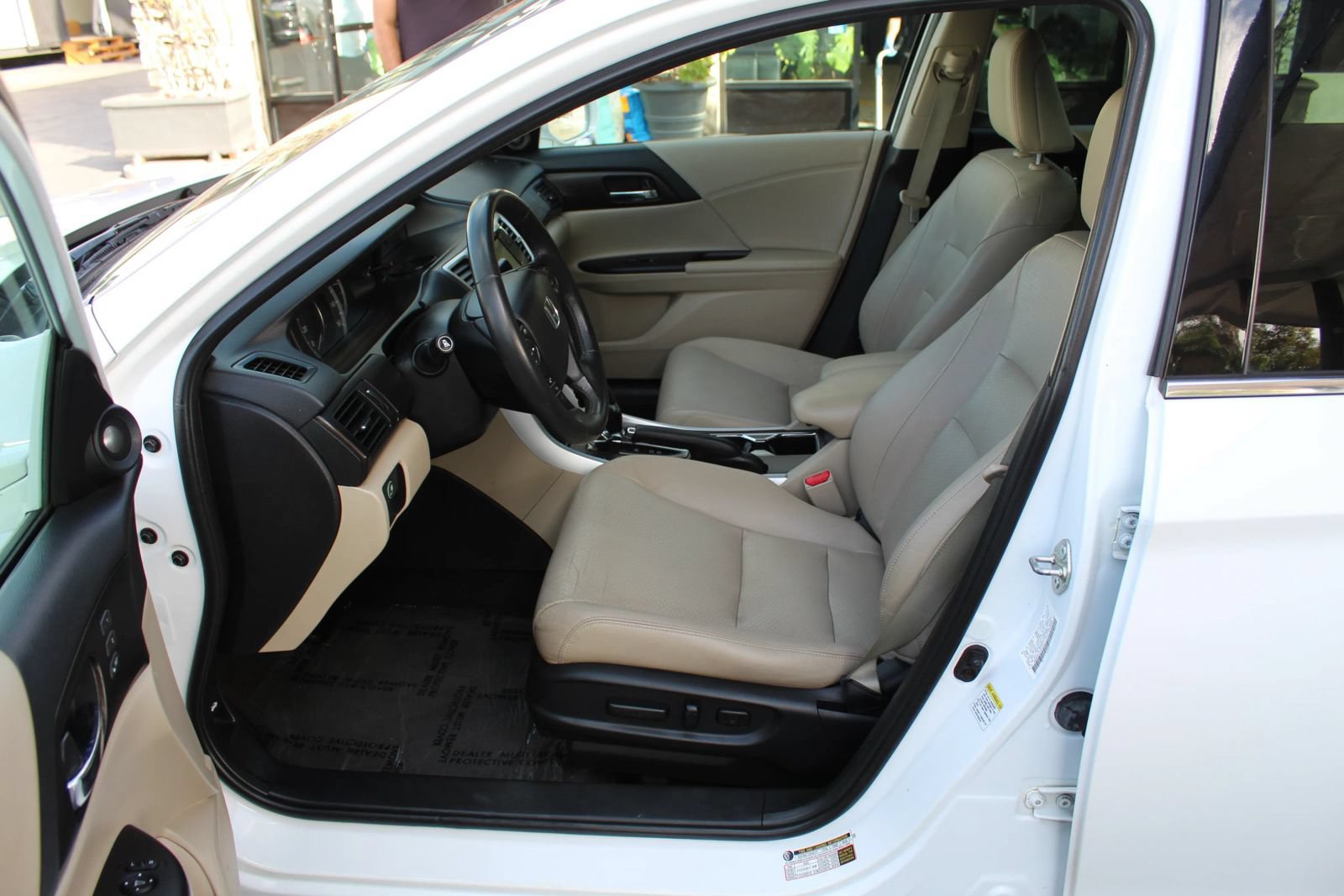 Used 2015 Honda Accord EX-L image 9