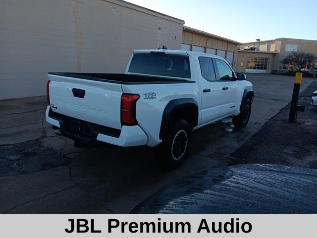 Used 2024 Toyota Tacoma 4x4 Double Cab image 3