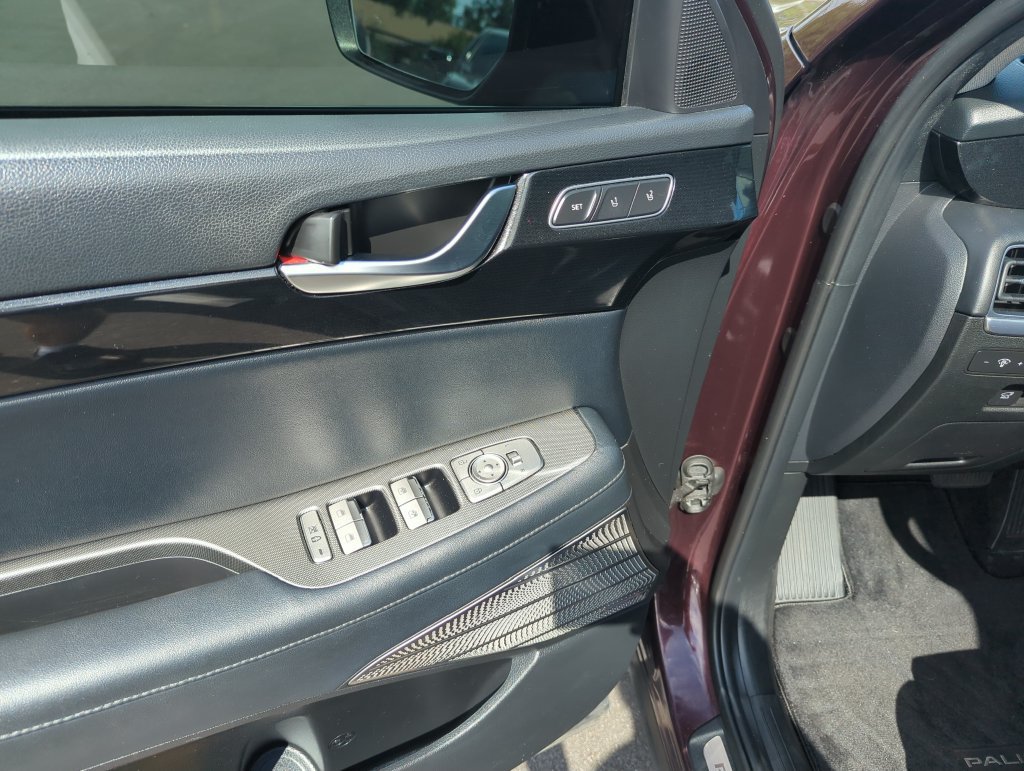 Used 2021 Hyundai Palisade Limited FWD image 19