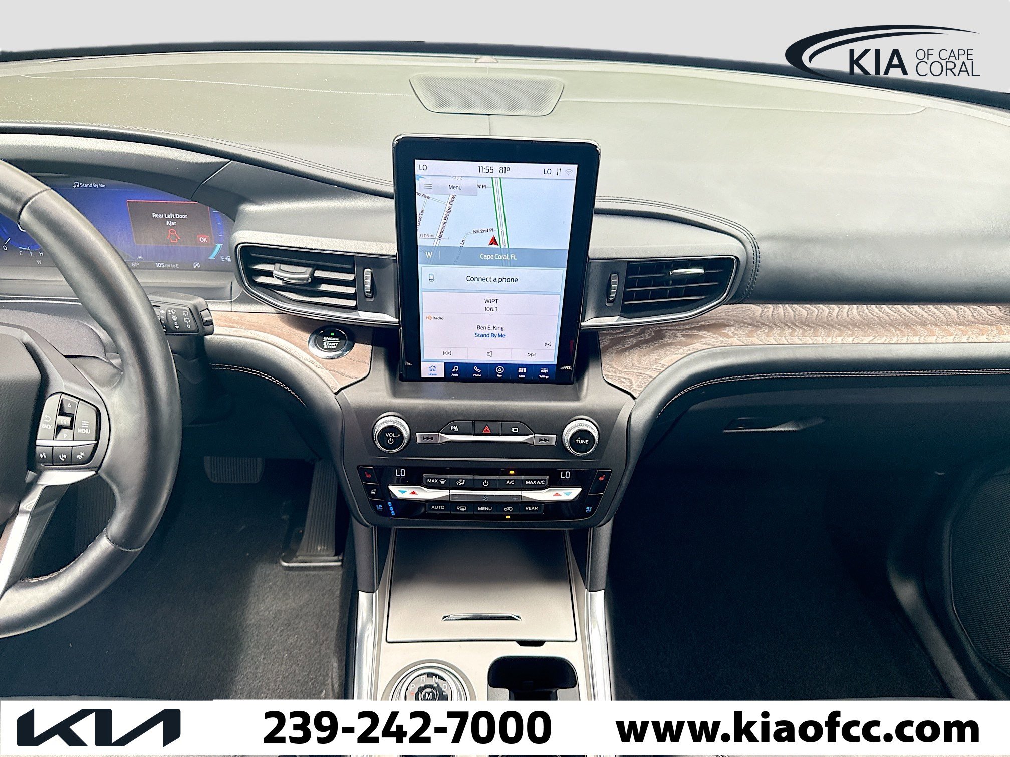 Used 2020 Ford Explorer Platinum w/ Premium Technology Package image 19