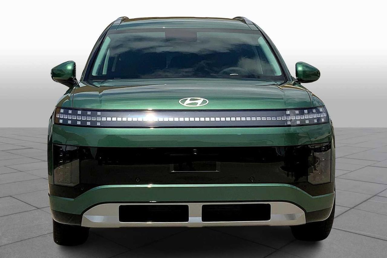 New 2026 Hyundai Ioniq 9 SEL image 3
