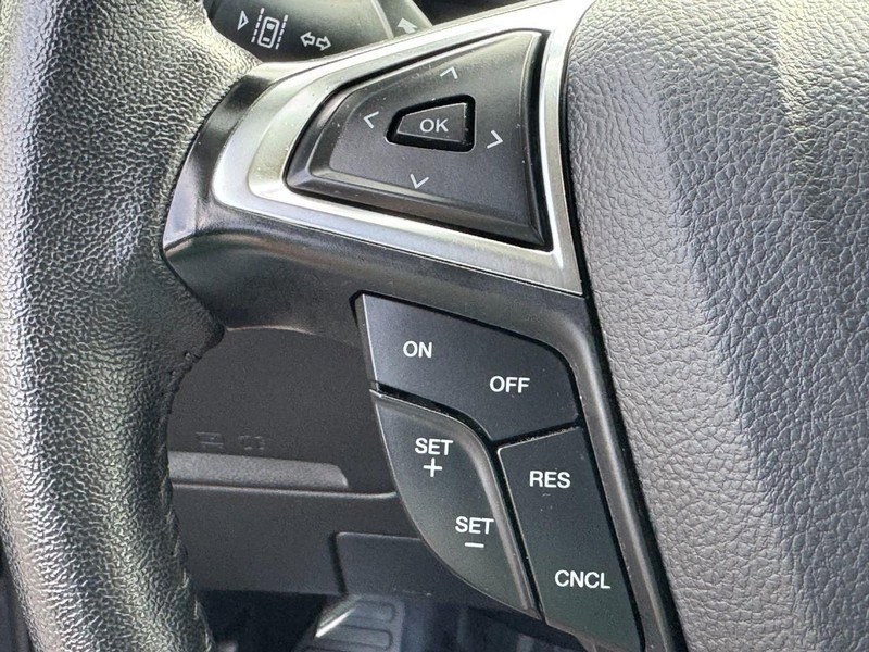 Used 2024 Ford Edge SEL image 18